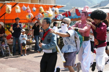 掛合町のむかで駅伝（昨年の様子）