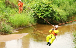 雲南消防本部による河川救助訓練