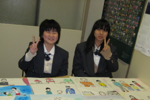 大東高校JRC部の福田さんと土屋さん