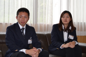 室下敏さん（右）、梅木百合子さん
