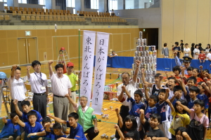 空き缶積み上げ大会