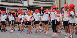 加茂幼児園児の踊り