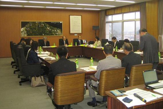 雲南市子ども・子育て会議の様子の写真