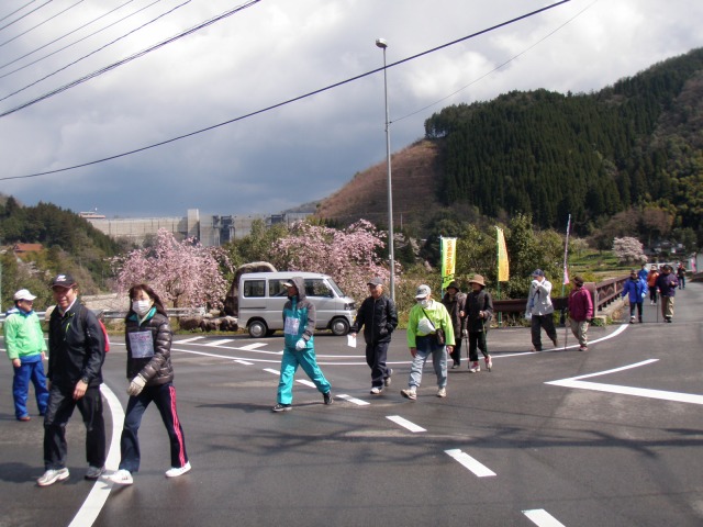 さくらおろち湖ウォーク事業