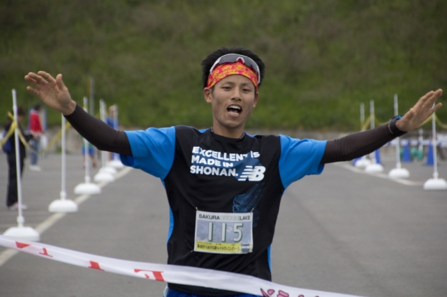 ロングコースで優勝した東 伸泰さん（広島・三原市）