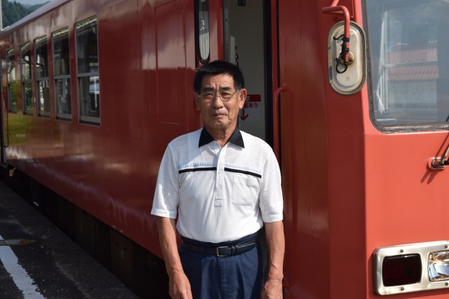 名誉駅長鐘撞さん