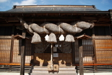 神原神社の正面