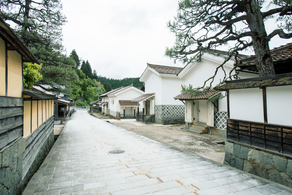 土蔵群