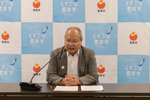 市長定例記者会見の様子